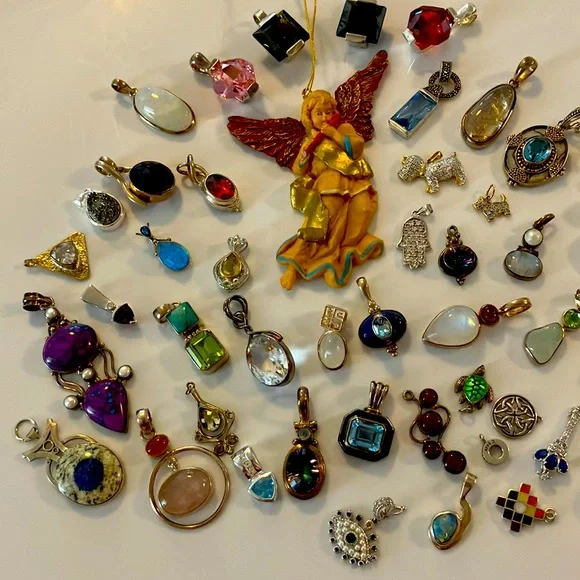 Beautiful 46 piece lot of ladies, assorted pendants/charms plus angel - Picture 1 of 11